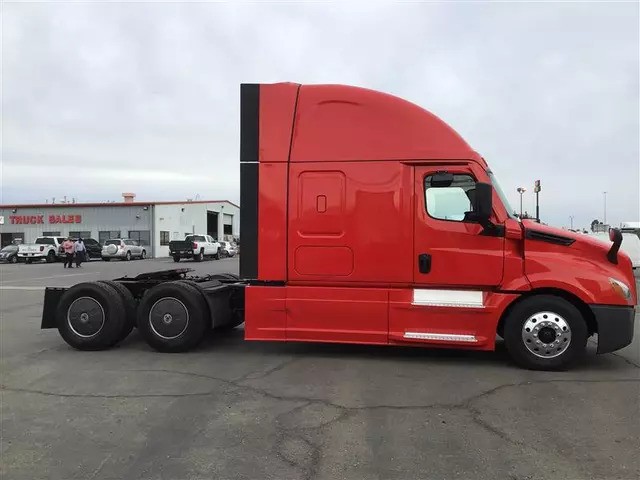 2023 Freightliner Cascadia